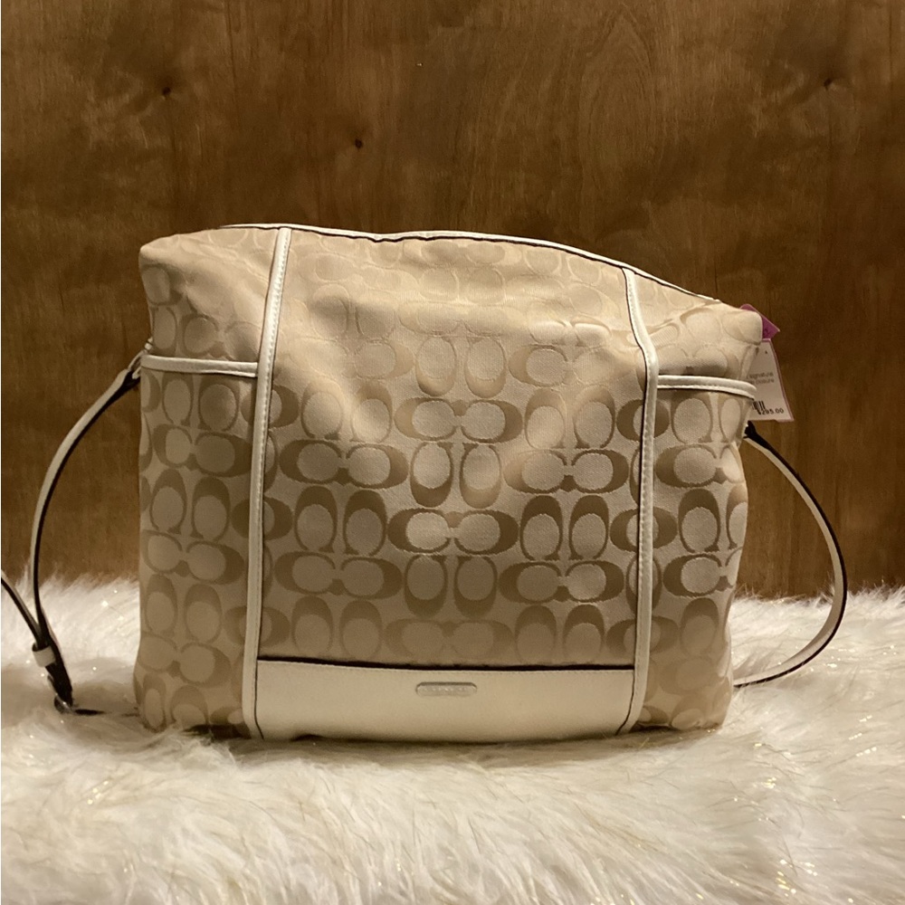 COACH HANDBAG